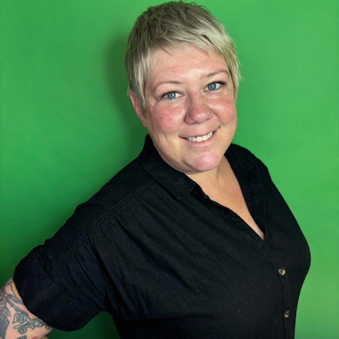 Laura Hairstylist Minneapolis Salon